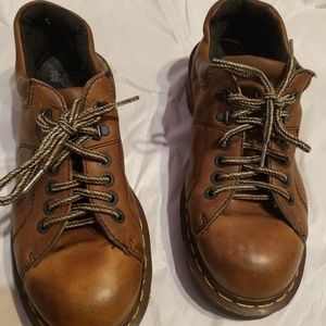 Dr Martans Brown shoes